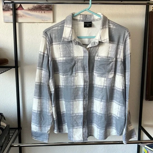 32 Degrees Never Worn Flannel - Picture 3 of 8